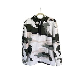 Hollister Camouflage Hoodie Medium Pullover NWT Green Kangaroo Pocket